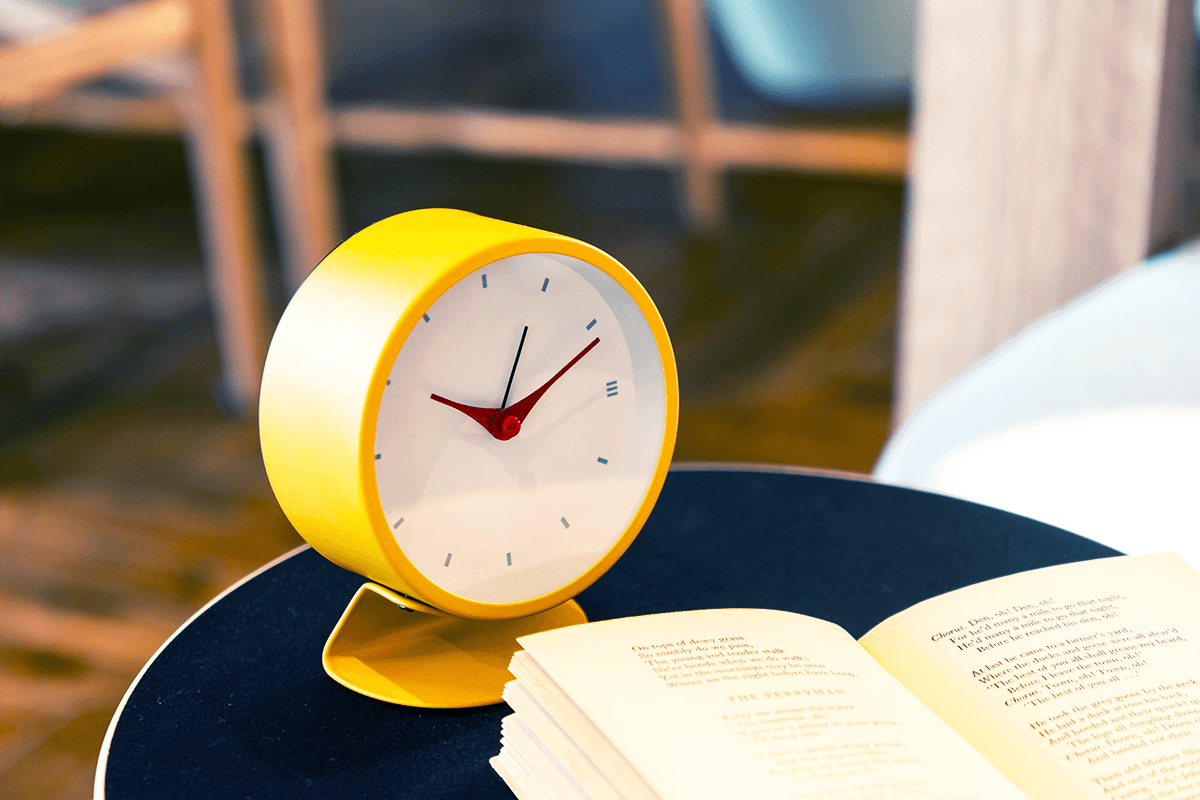 METAL QUARTZ ALARM CLOCK